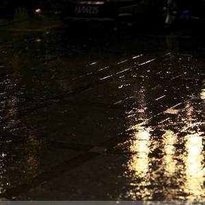 午夜福利温泉下的母孑
